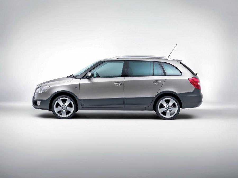  Skoda Fabia Scout 2009 года  (фото 14 из 27)